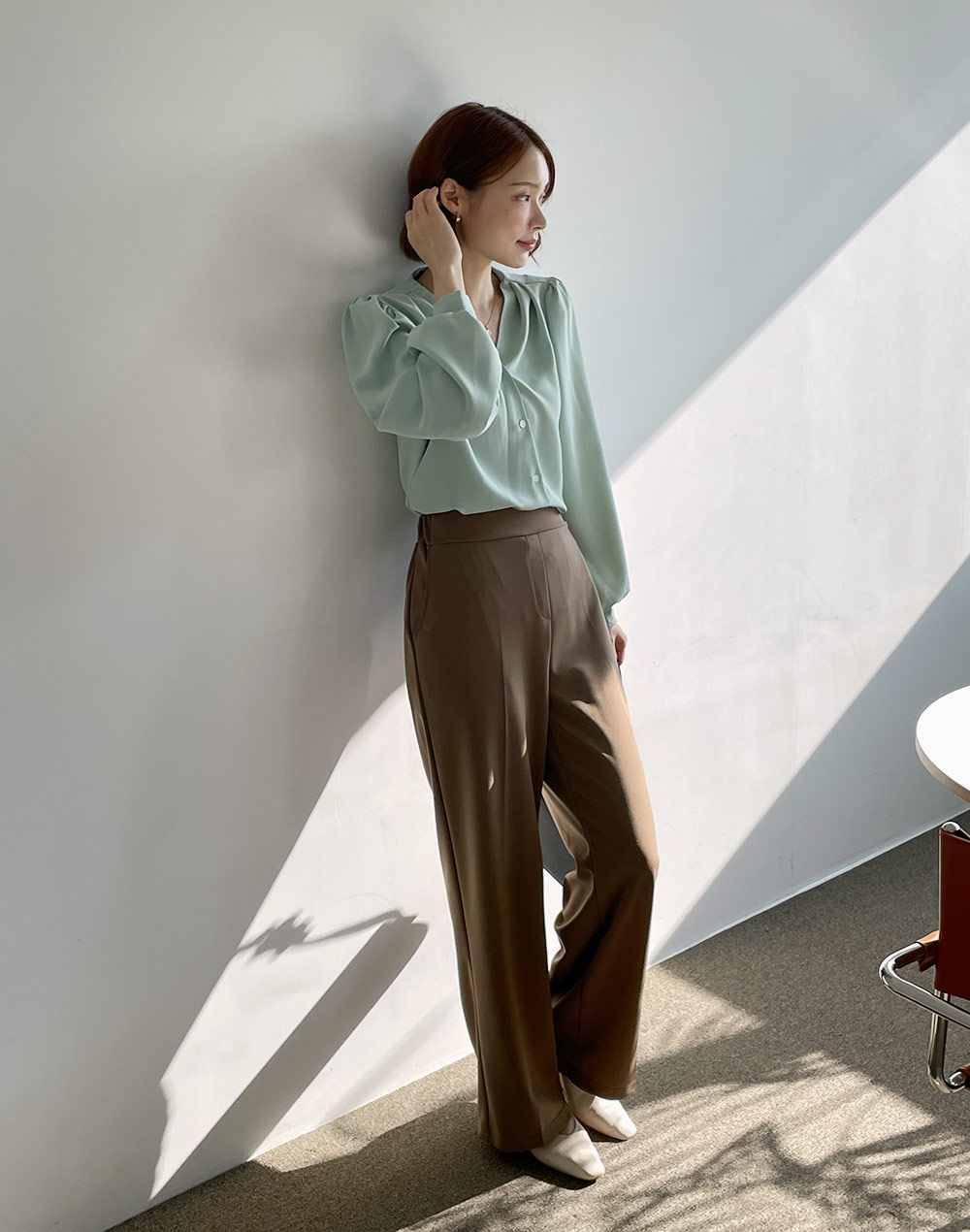 ストラップ付Vネックパフブラウス | DHOLIC | 詳細画像7