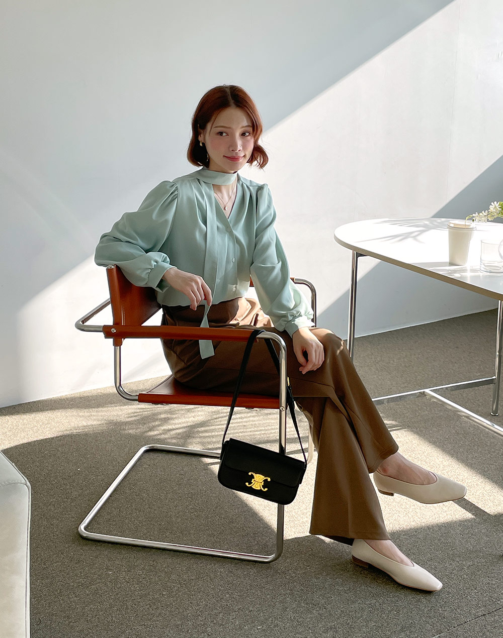 ストラップ付Vネックパフブラウス | DHOLIC | 詳細画像12