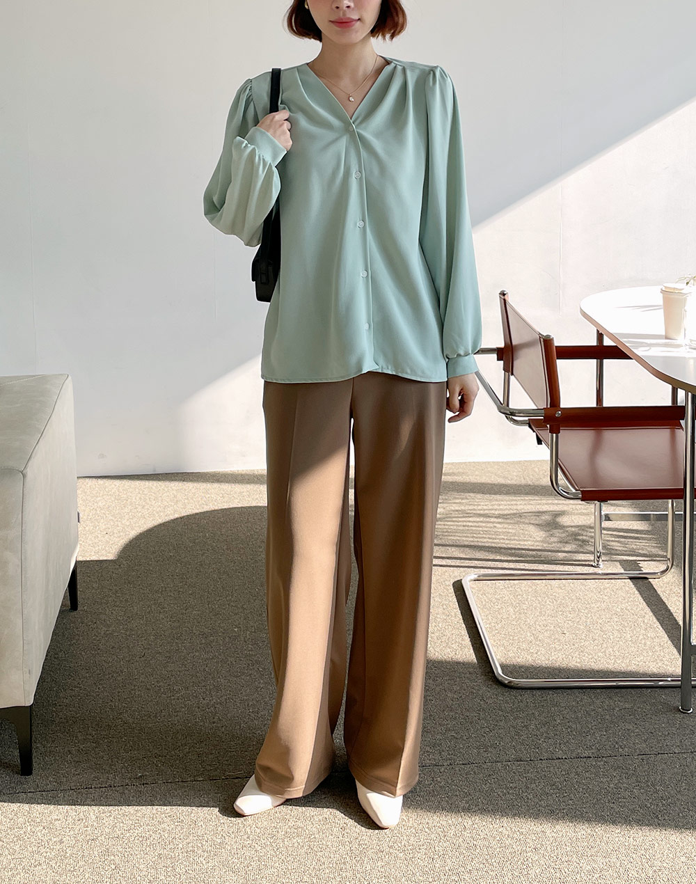 ストラップ付Vネックパフブラウス | DHOLIC | 詳細画像14