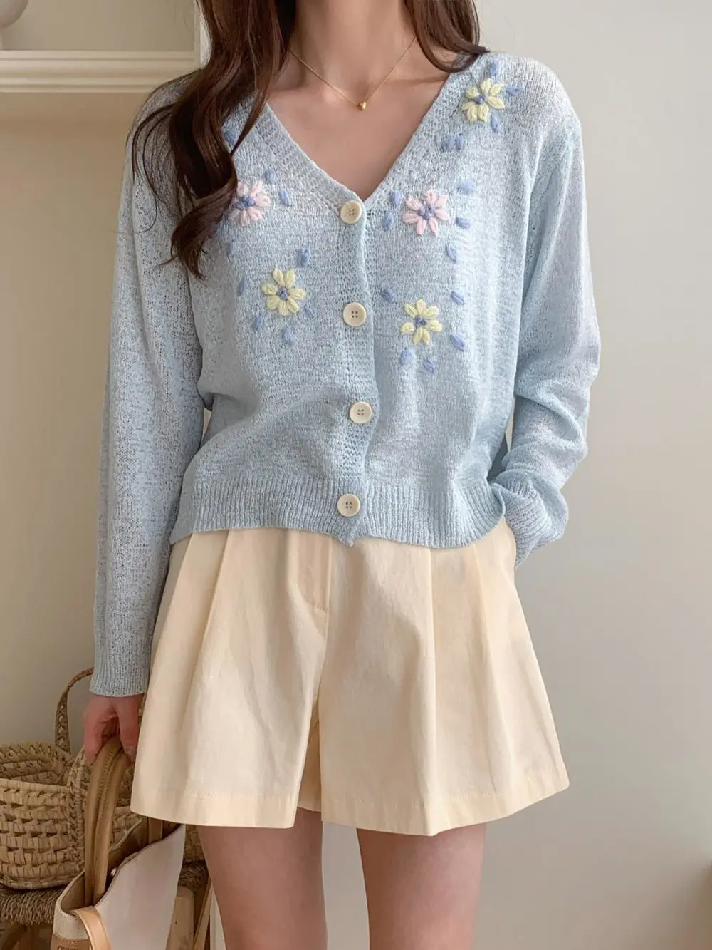 花柄刺繍Vネックカーディガン | レディースファッション通販 - DHOLIC