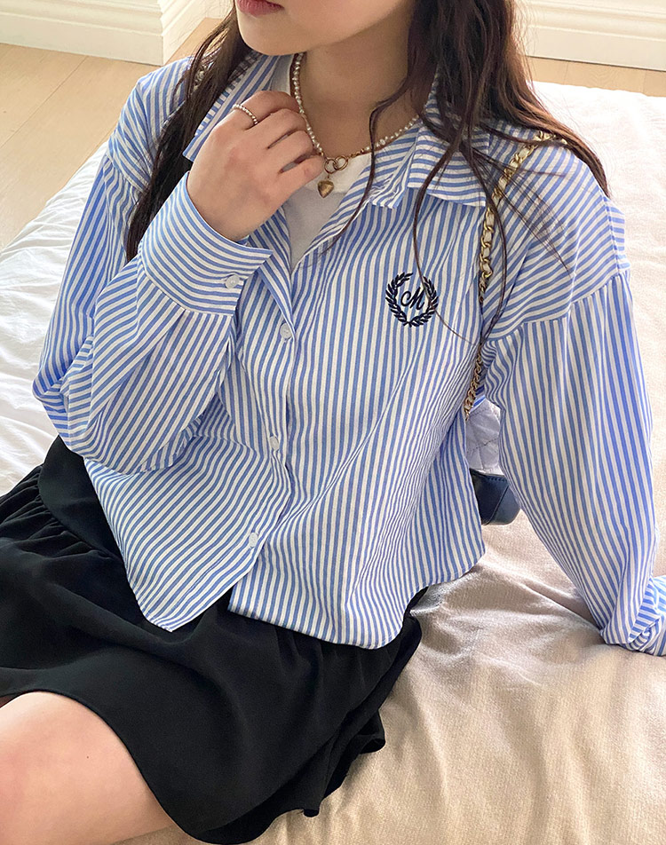M刺繍ストライプクロップドシャツ | レディースファッション通販 - DHOLIC