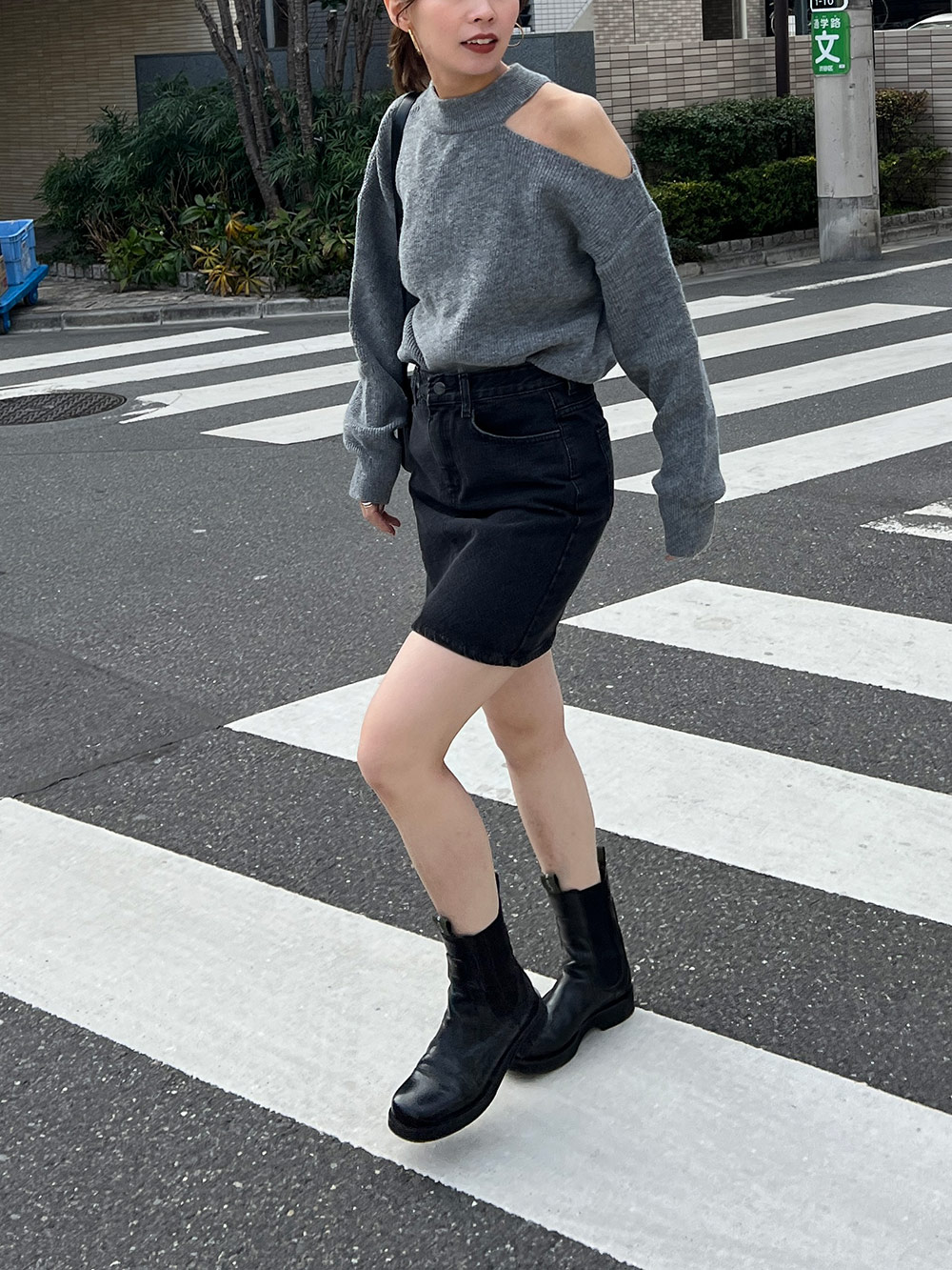 カシミヤ混カットアウェイショルダーニット | レディース