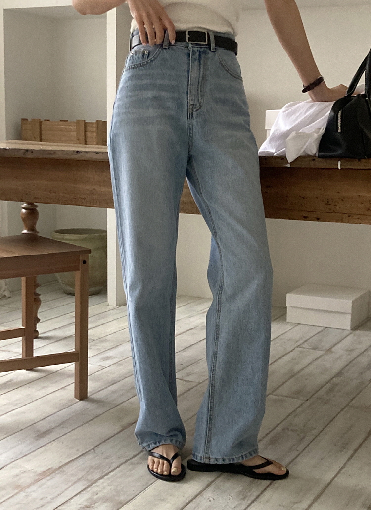 ストレートライトブルーデニムパンツ | レディースファッション通販