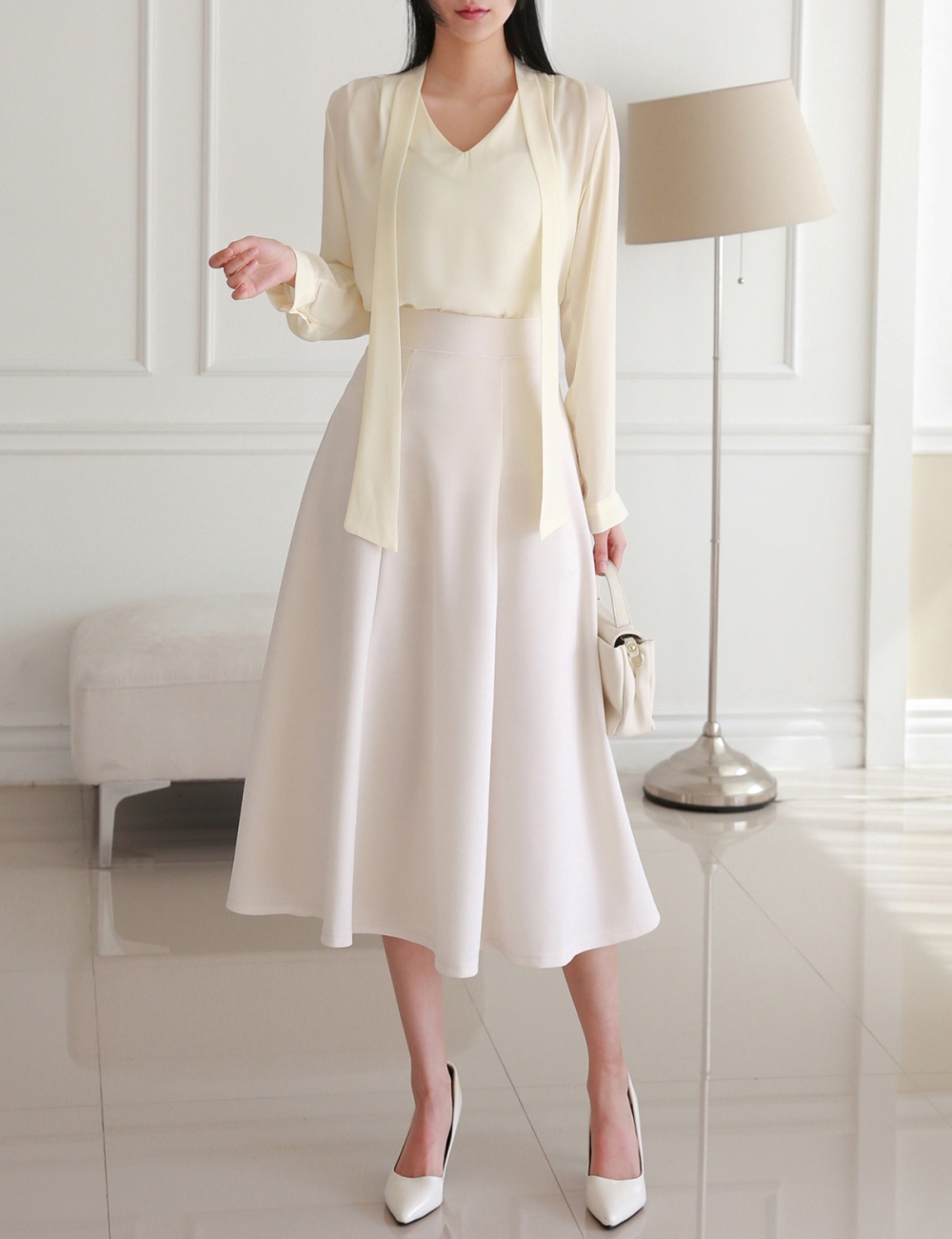 リボンVネックショルダータックブラウス | レディースファッション通販