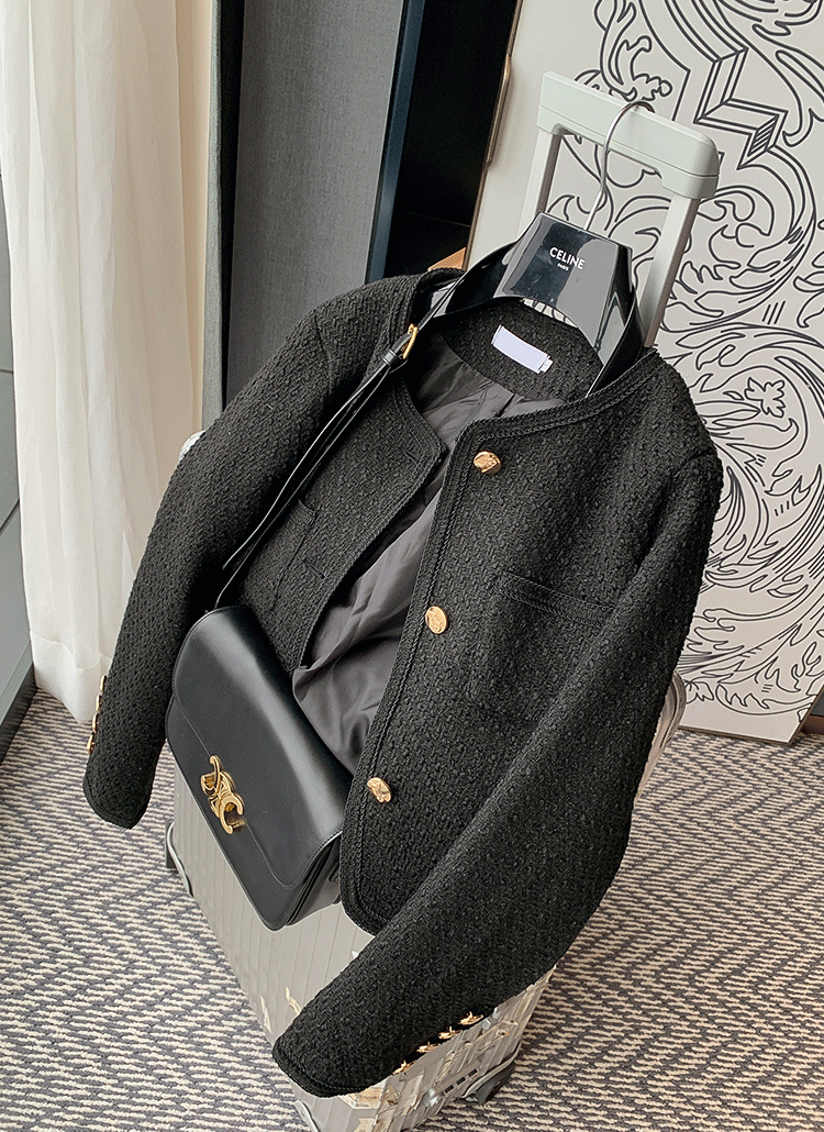 バーバリーブルーレーベル 金ボタン ツイードジャケット フリンジ アンゴラ混 黒 バーバリーブルーレーベル 金ボタン ツイードジャケット