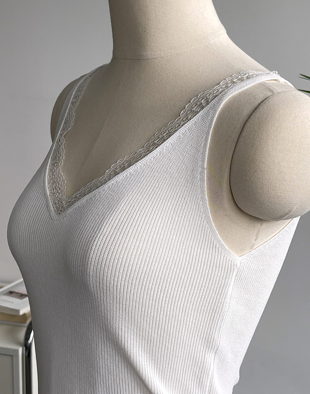 [残り1点]レースVネックバックレスニットキャミソール | DHOLIC | 詳細画像6