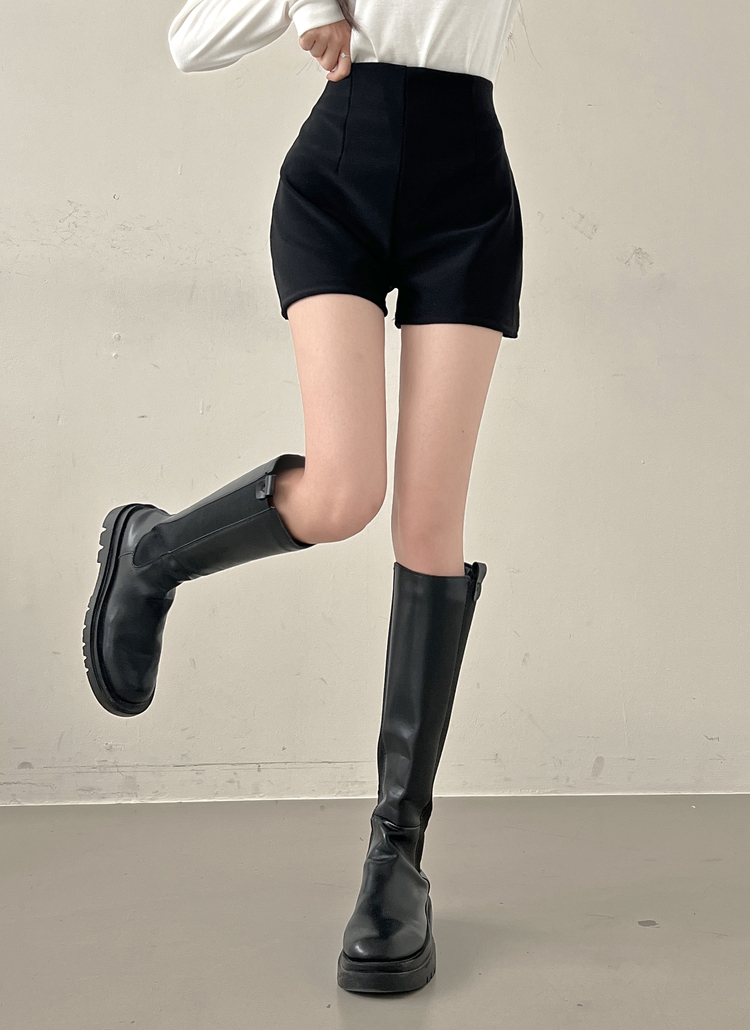 新品未使用　taara ハイウエスト ショートパンツ UNITED ARROWS（ユナイテッドアローズ）の「＜TAARA clothing