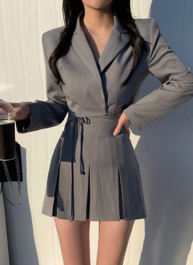 (新品)ジャスグリッティー♡クロップドジャケット＆フロントボタンミニスカート クロップドストラップジャケット&プリーツミニスカートSET