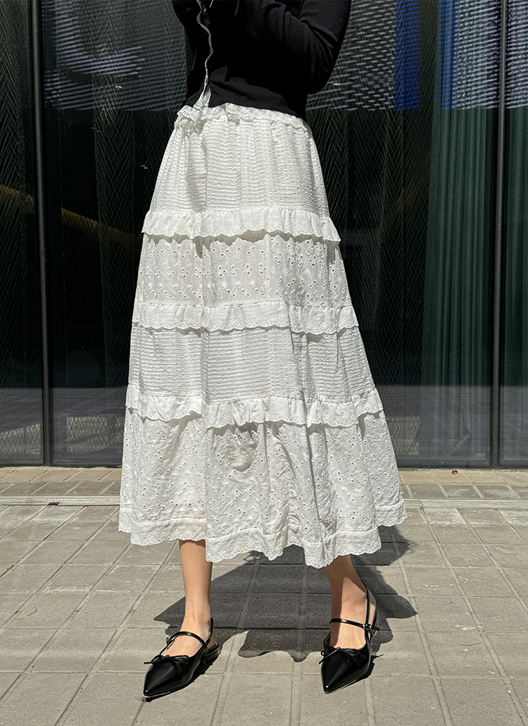 theory luxeアイレットレースホワイトスカート032新品未使用タグ付き アイレットレースティアードスカート | レディースファッション通販