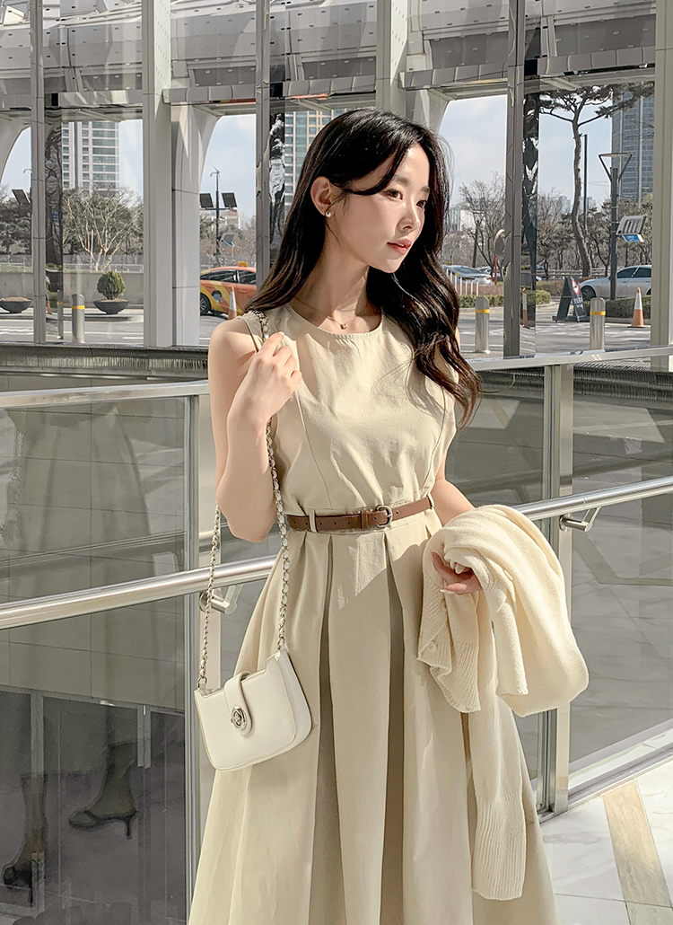 ベルト付プリーツスリーブレスワンピース | レディースファッション