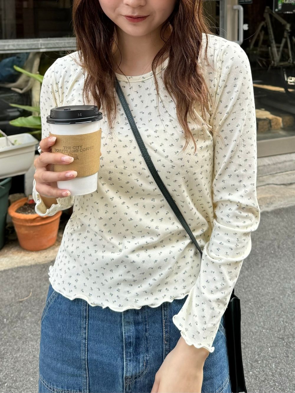 小花柄メロウロングスリーブTシャツ | レディースファッション