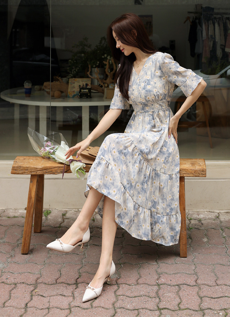 Vネック水彩画風フラワーワンピース | レディースファッション通販