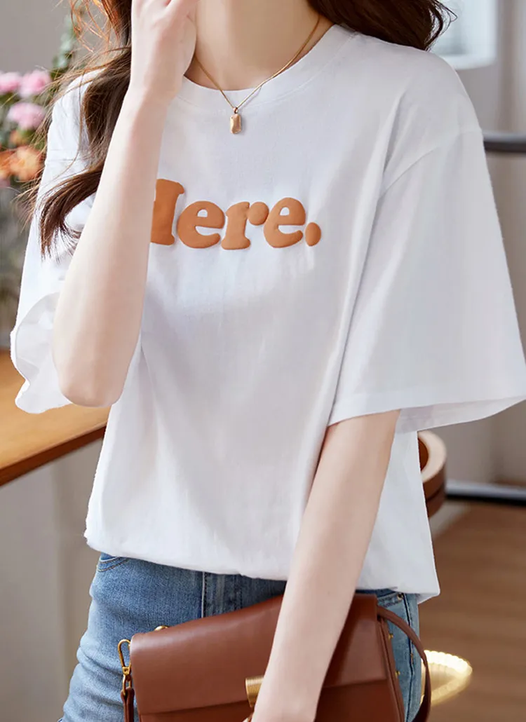 Here.ボリュームロゴ半袖Tシャツ | QUEENIS | 詳細画像1