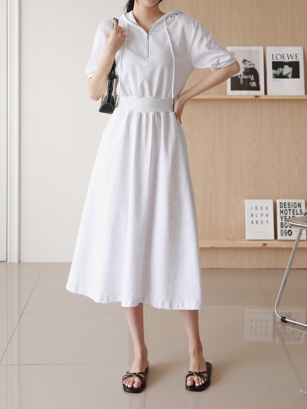 エルメス コットン ワンピース ハーフジップ トゥレ金具 半袖 ホワイト エルメス コットン ワンピース ハーフジップ トゥレ金具 半袖 ホワイト