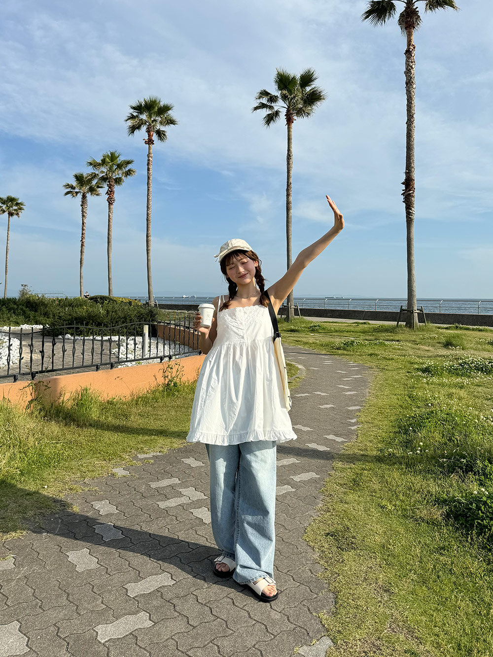 フリルヘムキャミミニワンピース | レディースファッション通販 - DHOLIC