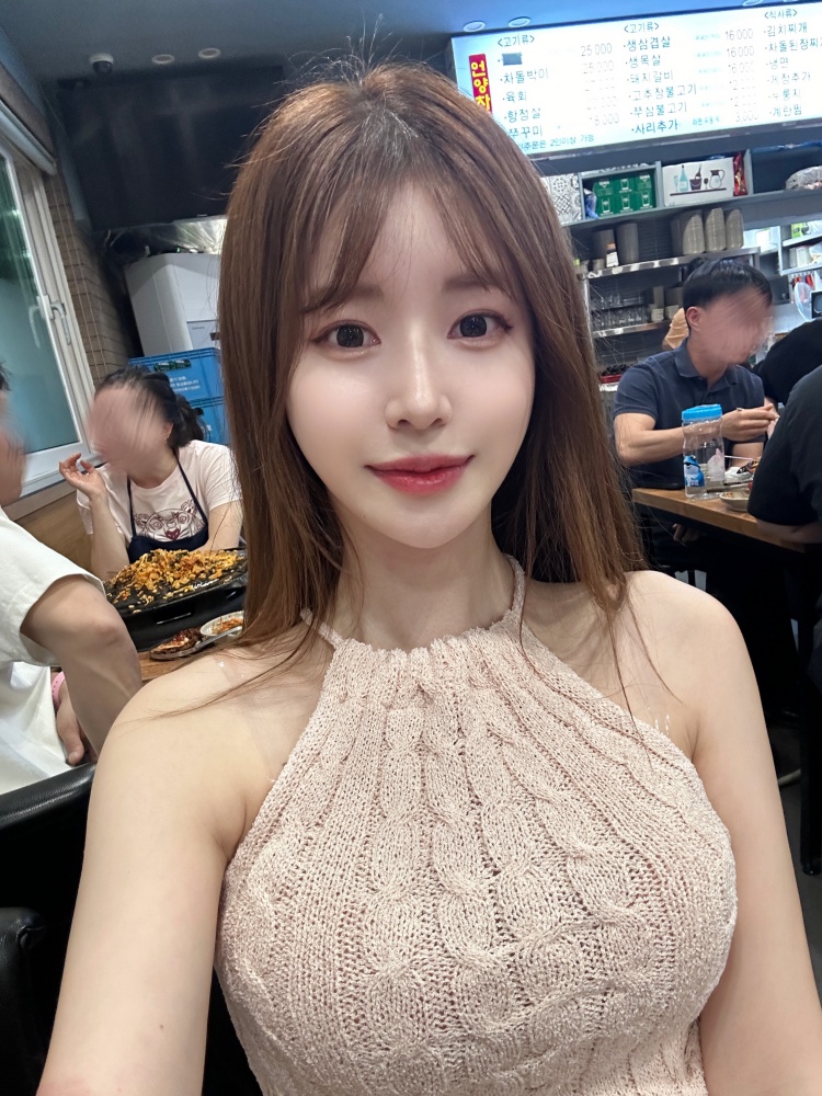 ケーブルホルターニットノースリーブ | レディースファッション通販