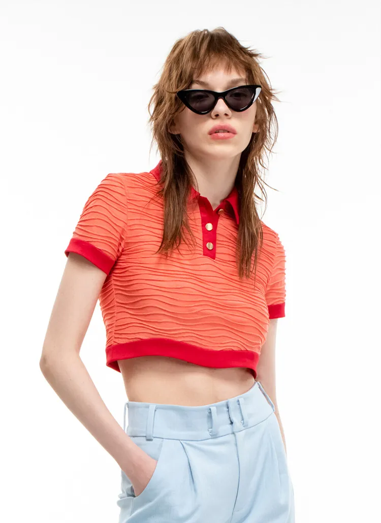 配色ポロカラーリンクルジャガード半袖Tシャツ(Red) | 詳細画像1