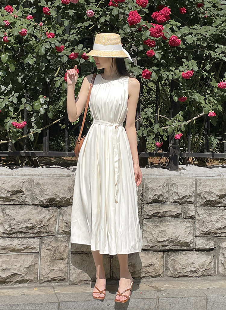 BEIGE. ホワイト ノースリーブワンピース プリーツネックノースリーブワンピース | レディースファッション通販