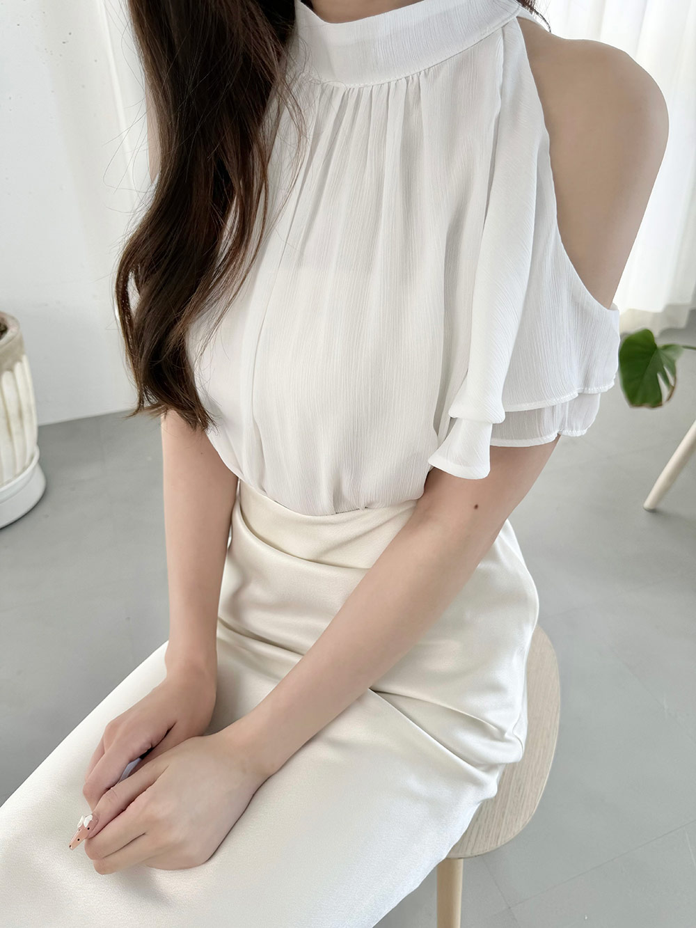 半袖カットアウトショルダーブラウス | 詳細画像2