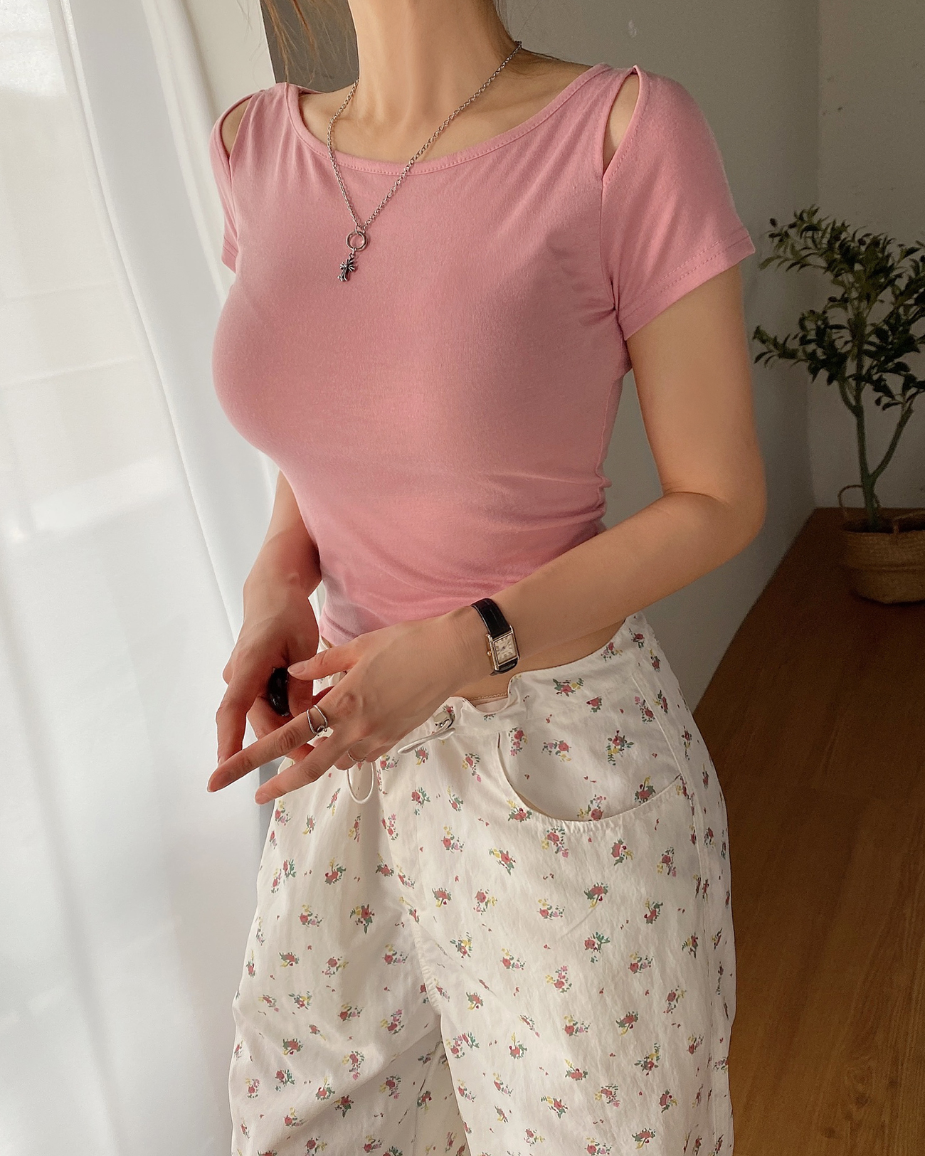 スリットボートネッククロップド半袖Tシャツ | 詳細画像3