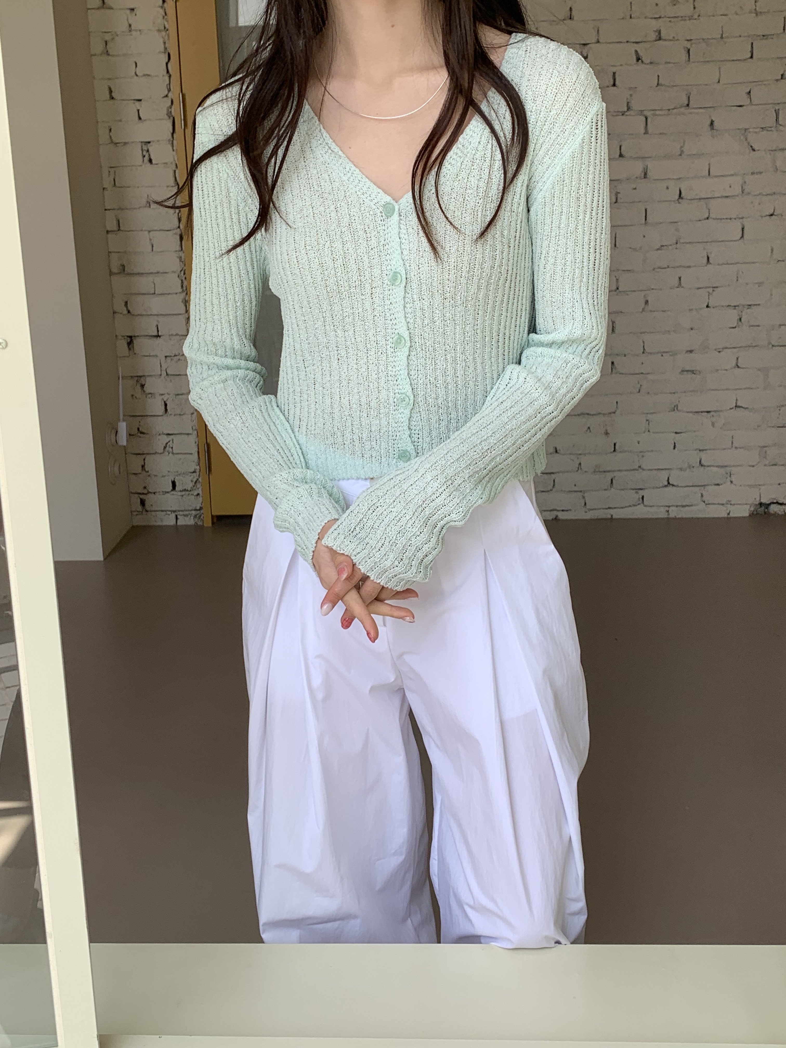 Vネッククロップドシアーリブニットカーディガン | 詳細画像4