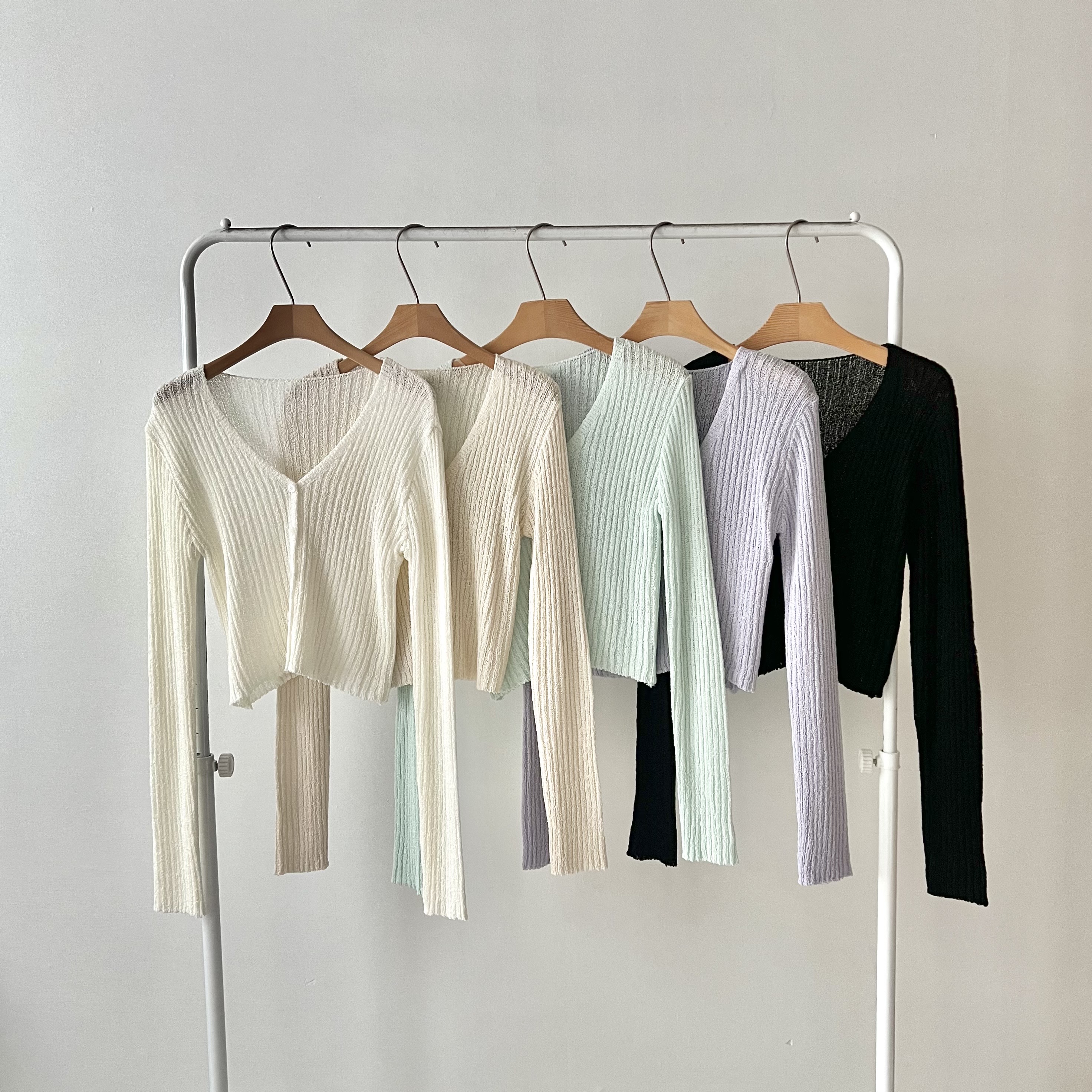 Vネッククロップドシアーリブニットカーディガン | 詳細画像13