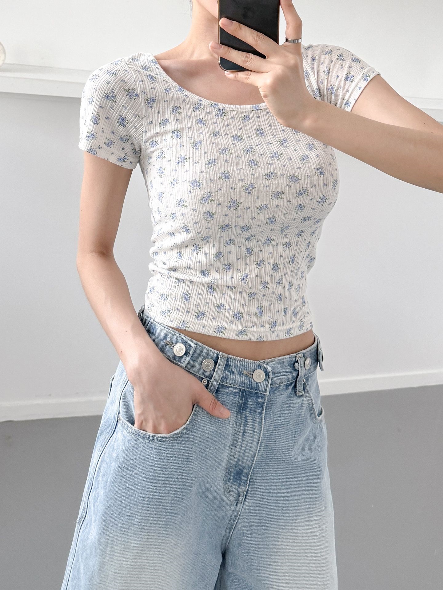シアーパンチングUネック花柄半袖Tシャツ | 詳細画像13
