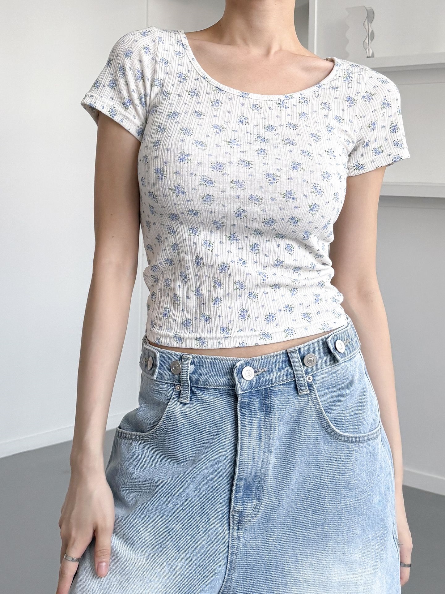 シアーパンチングUネック花柄半袖Tシャツ | 詳細画像14