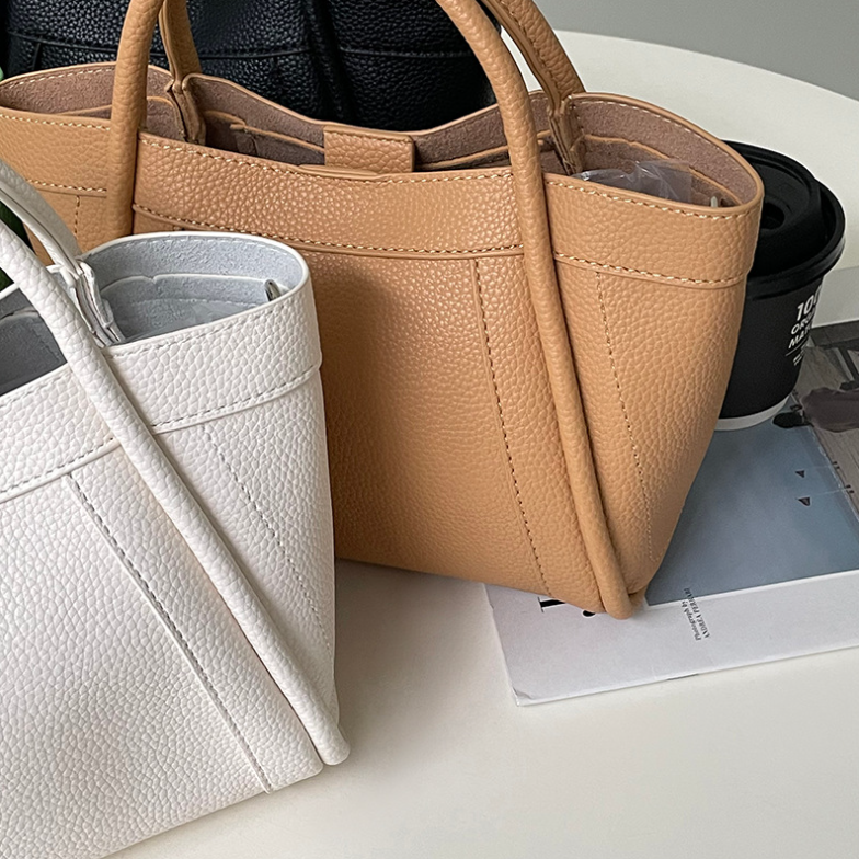 ポーチ付2WAY台形ステッチバッグ | 詳細画像7