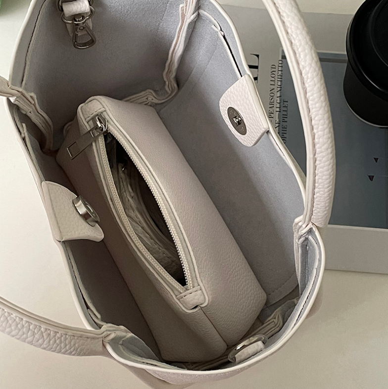 ポーチ付2WAY台形ステッチバッグ | 詳細画像16