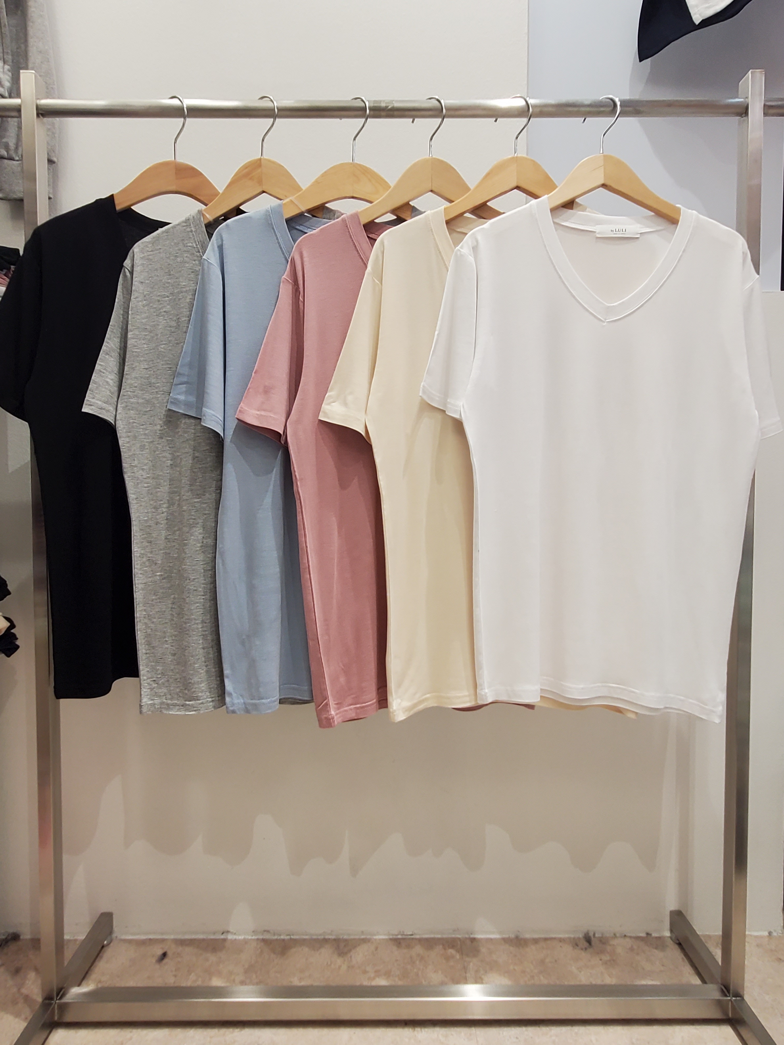 Vネックシアー半袖Tシャツ | 詳細画像11