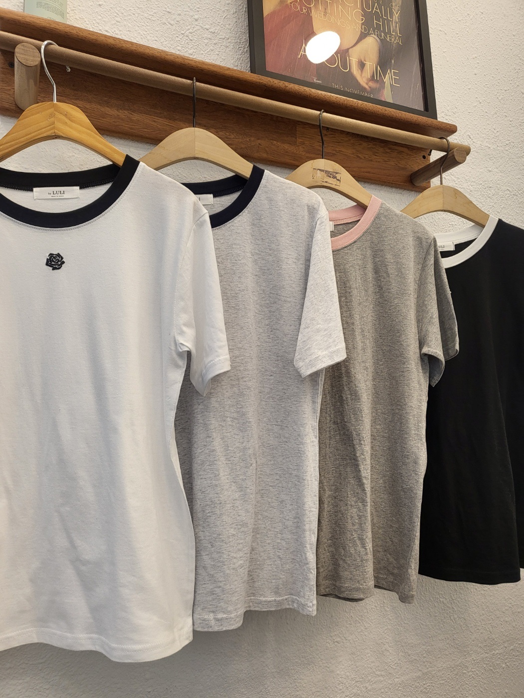 ローズ刺繍配色ラウンドネック半袖Tシャツ | 詳細画像11