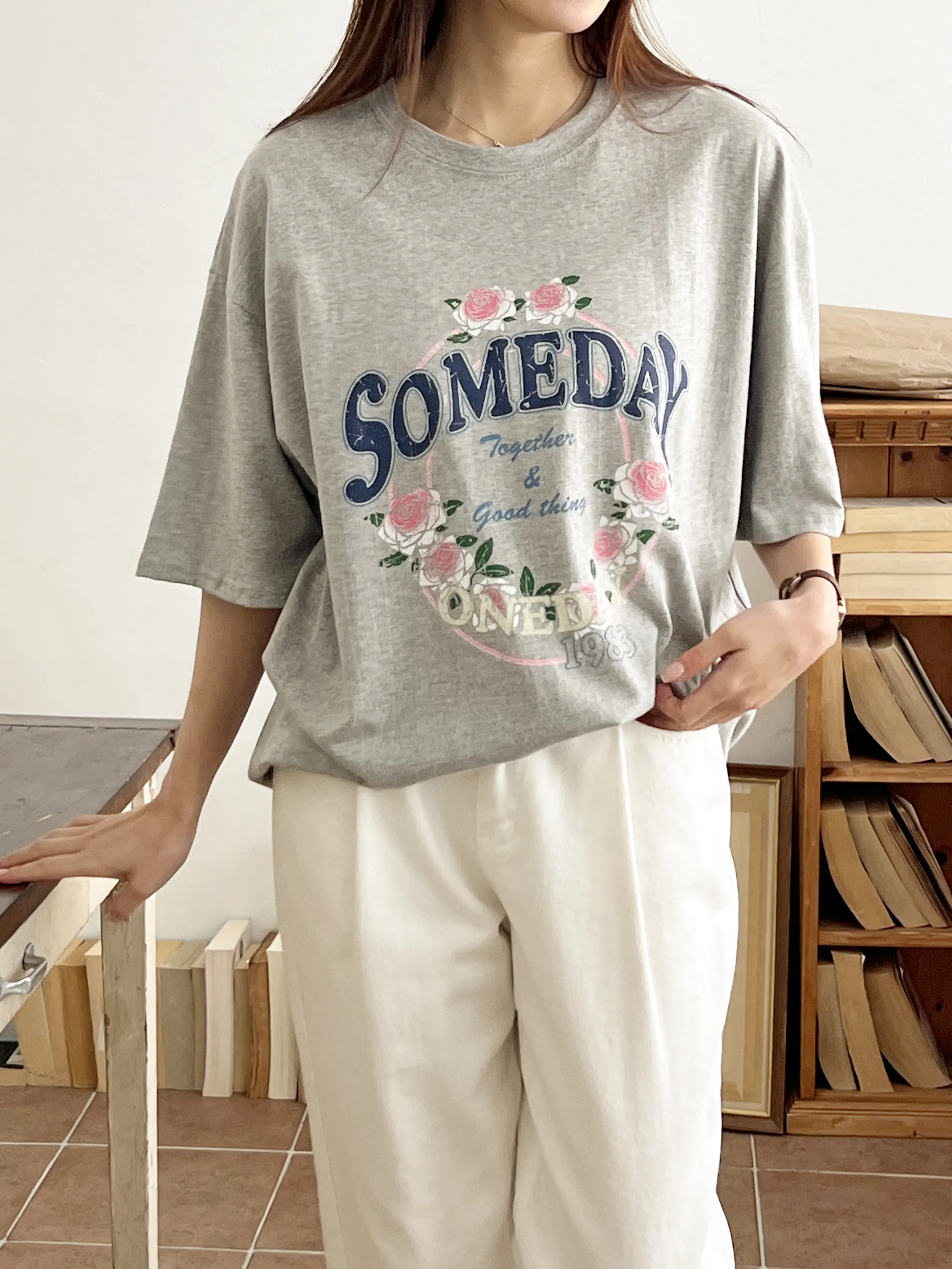 SOMEDAYローズプリント半袖Tシャツ | 詳細画像1