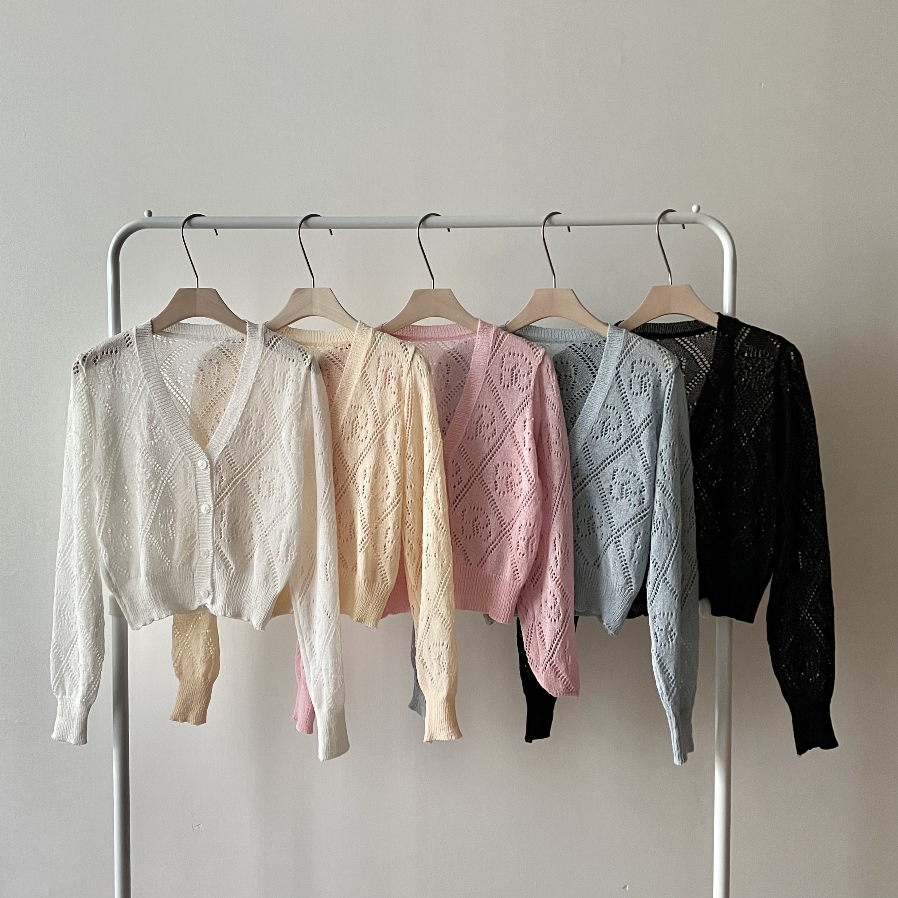 ダイヤパンチングVネックカーディガン | 詳細画像11