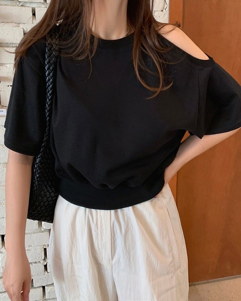 アシメオープンショルダークロップド半袖スウェット | 詳細画像4