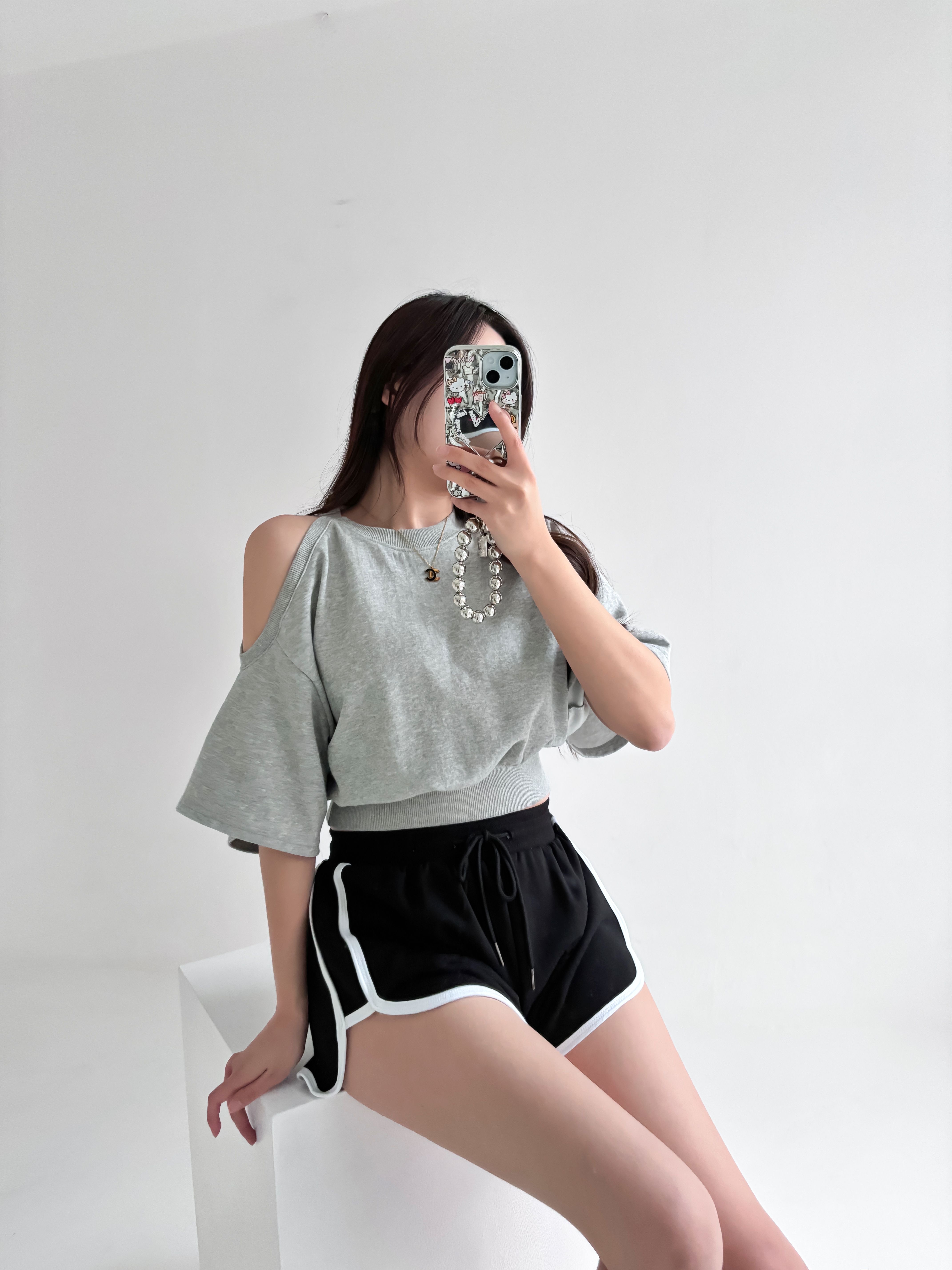 アシメオープンショルダークロップド半袖スウェット | 詳細画像10