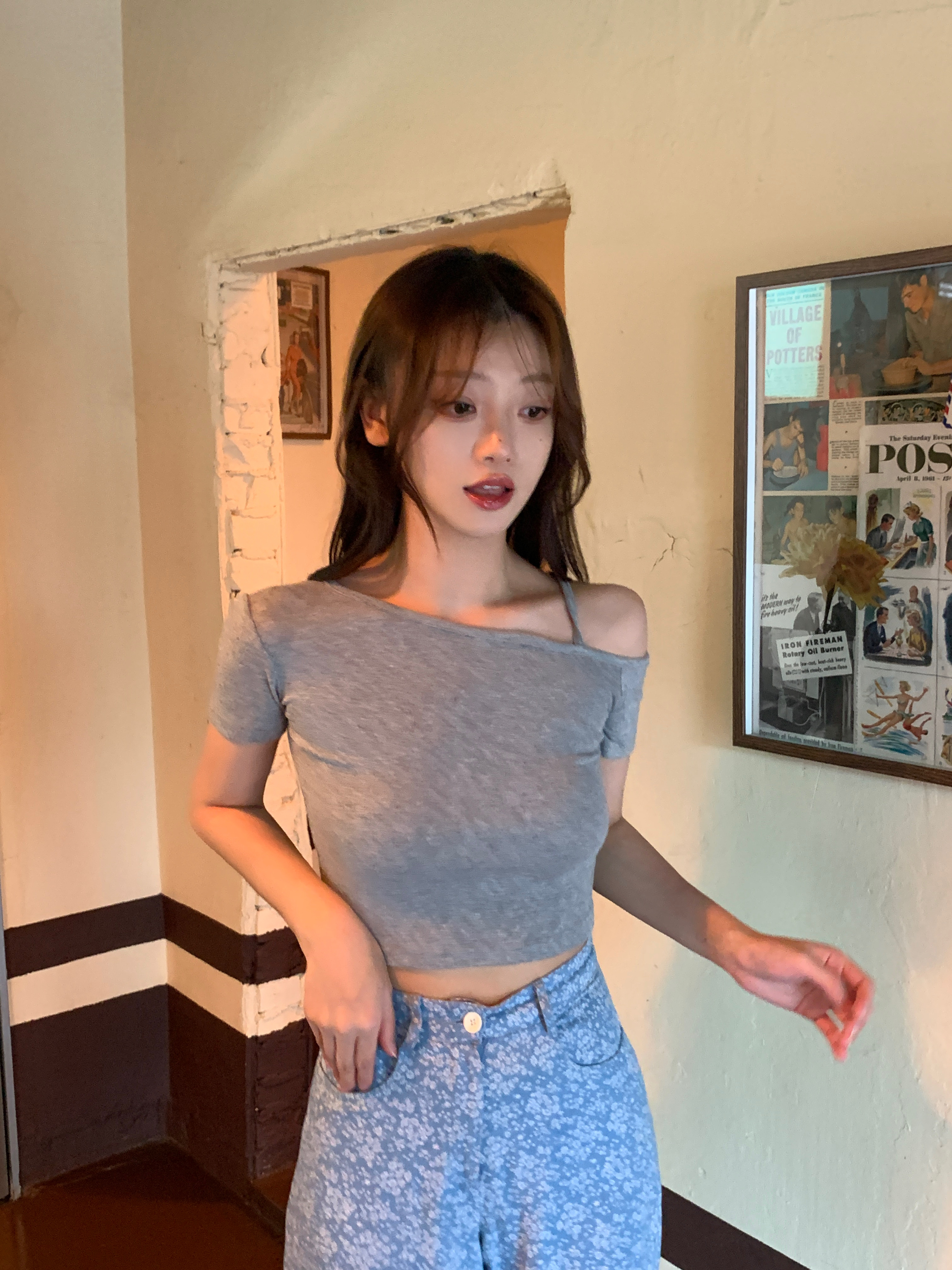 ストラップワンショル半袖クロップドTシャツ | 詳細画像4