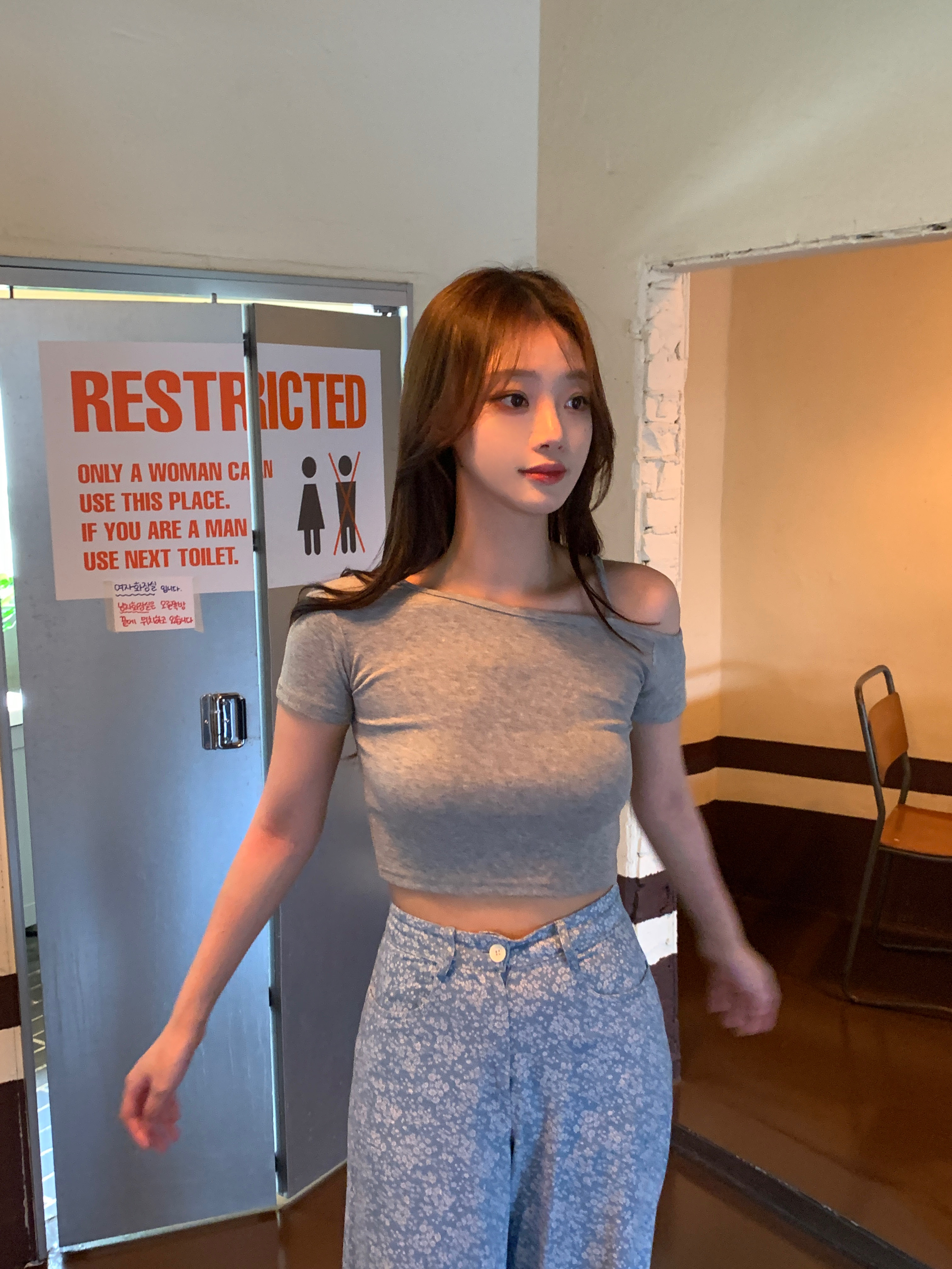 ストラップワンショル半袖クロップドTシャツ | 詳細画像9