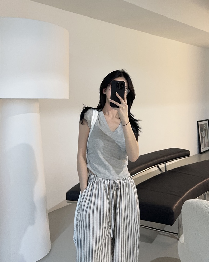 VネックショートスリーブスリムTシャツ | 詳細画像3