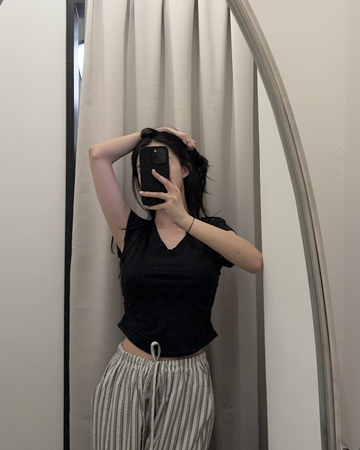 VネックショートスリーブスリムTシャツ | 詳細画像8