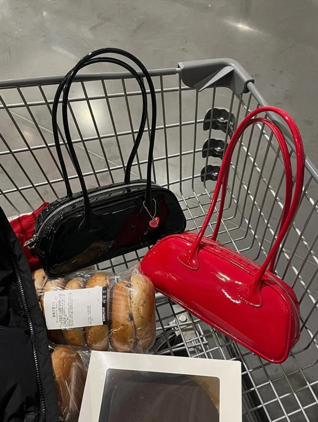 エナメル調トートバッグ | 詳細画像1