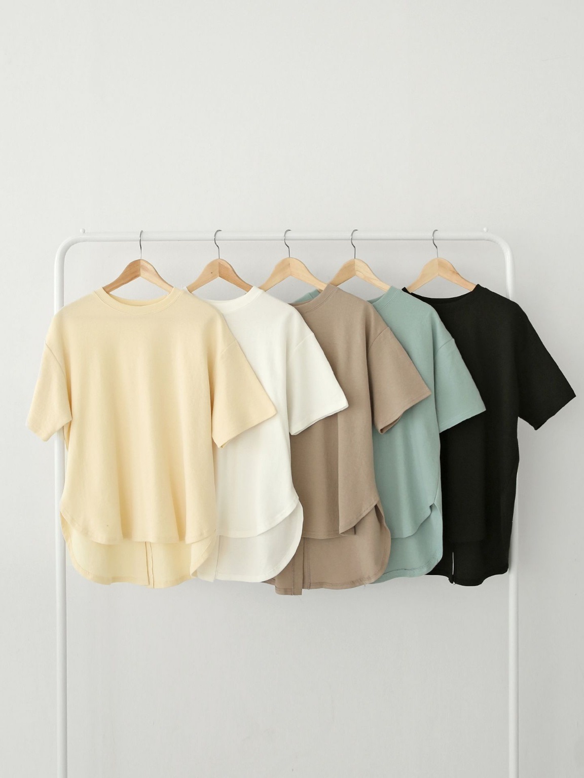 バックタックアンバランスラウンドヘム半袖Tシャツ | 詳細画像2