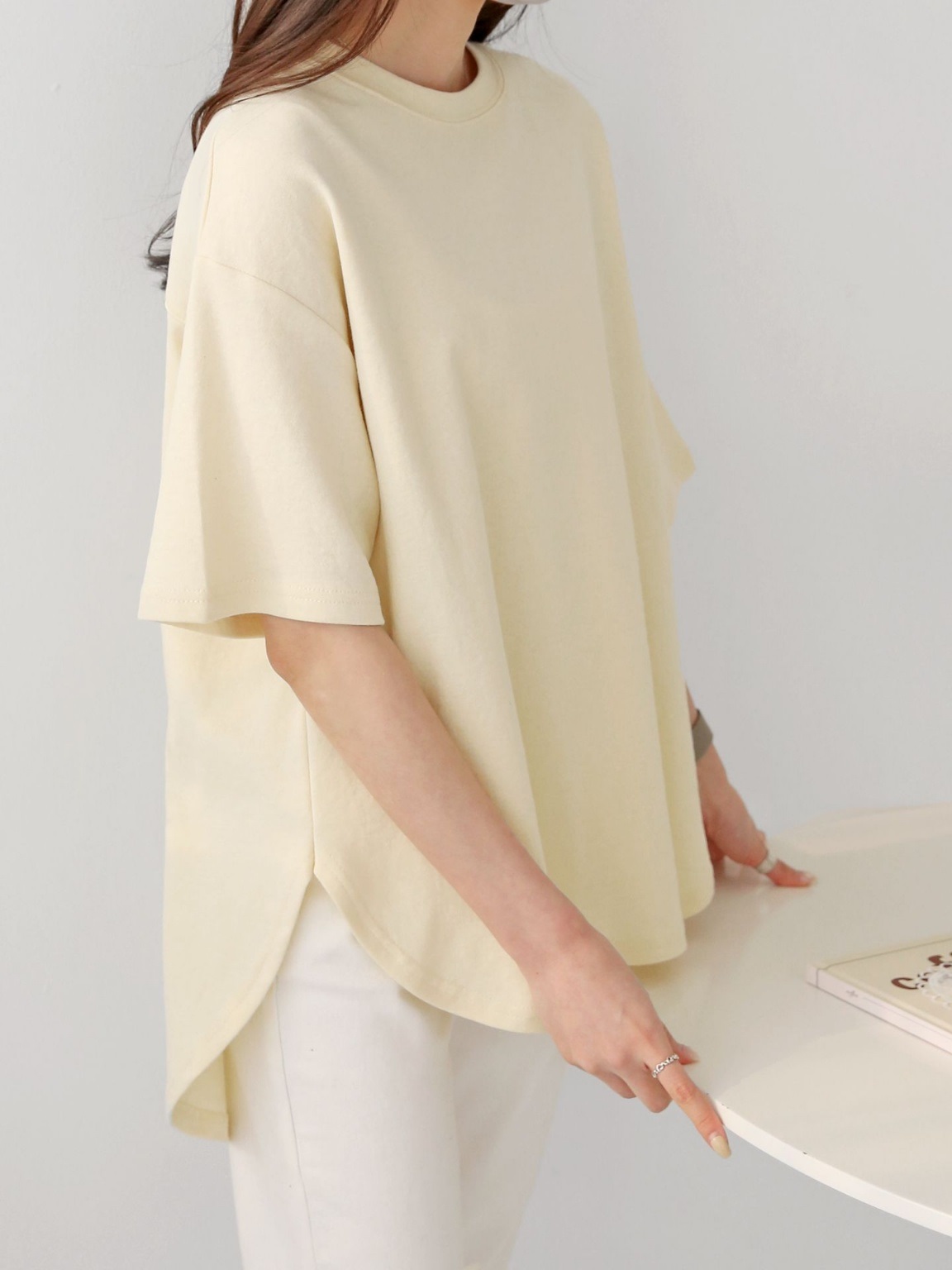 バックタックアンバランスラウンドヘム半袖Tシャツ | 詳細画像12