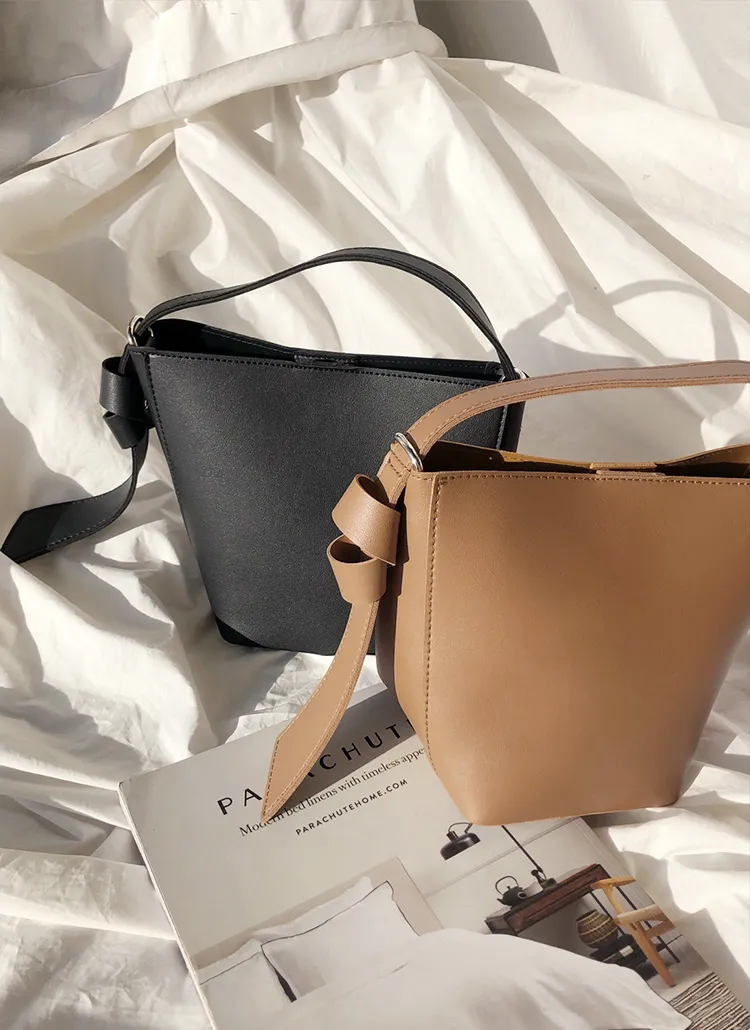 ポーチ付2WAYディテールバッグ・全2色 | 詳細画像1