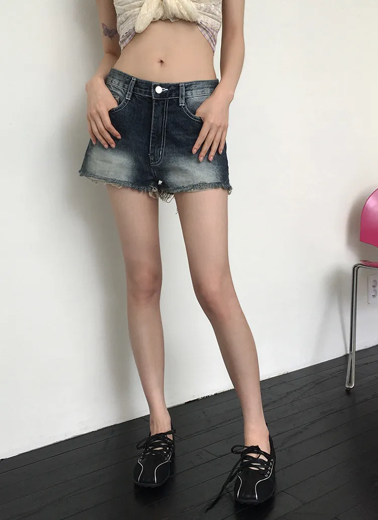 フレイドローライズデニムショートパンツ | WONDERWONDER | 詳細画像1