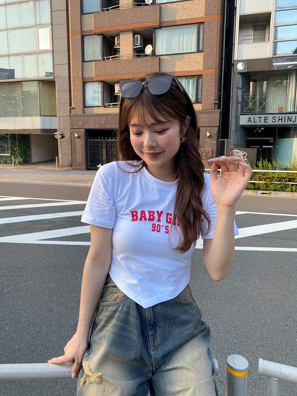VカットレタリングクロップドTシャツ | 詳細画像4