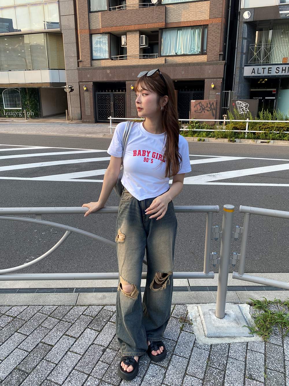 VカットレタリングクロップドTシャツ | 詳細画像5