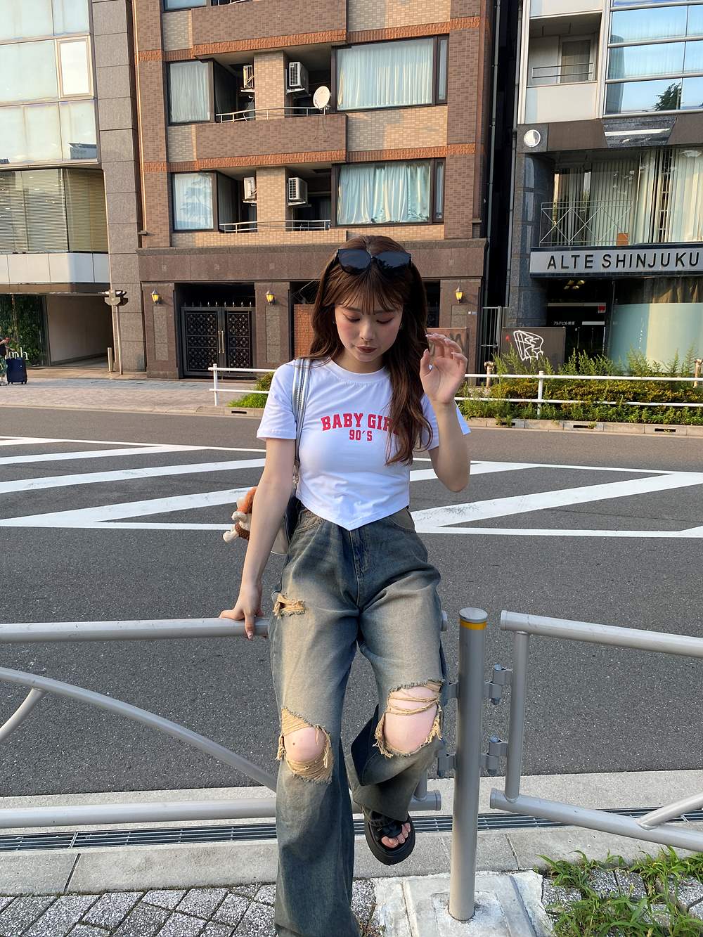 VカットレタリングクロップドTシャツ | 詳細画像12