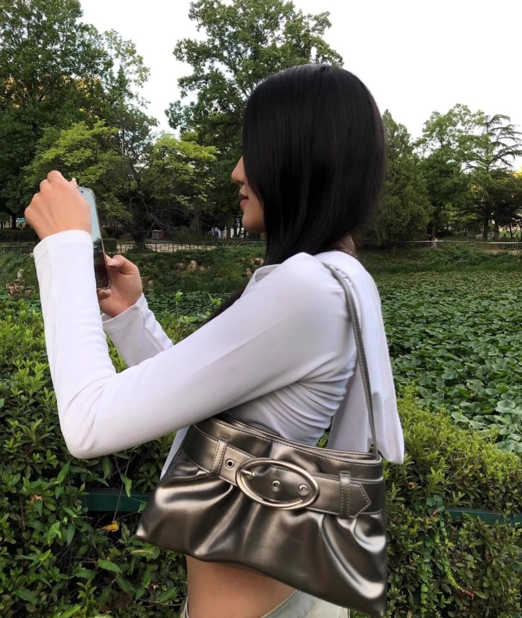 オーバルバックルベルト台形トートバッグ | 詳細画像9