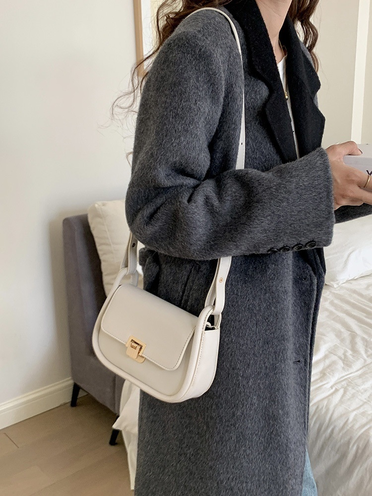 2WAYゴールドバックルフラップ台形バッグ | 詳細画像11